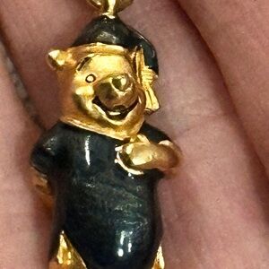 Disney Winnie the Pooh bear pendant/ charm